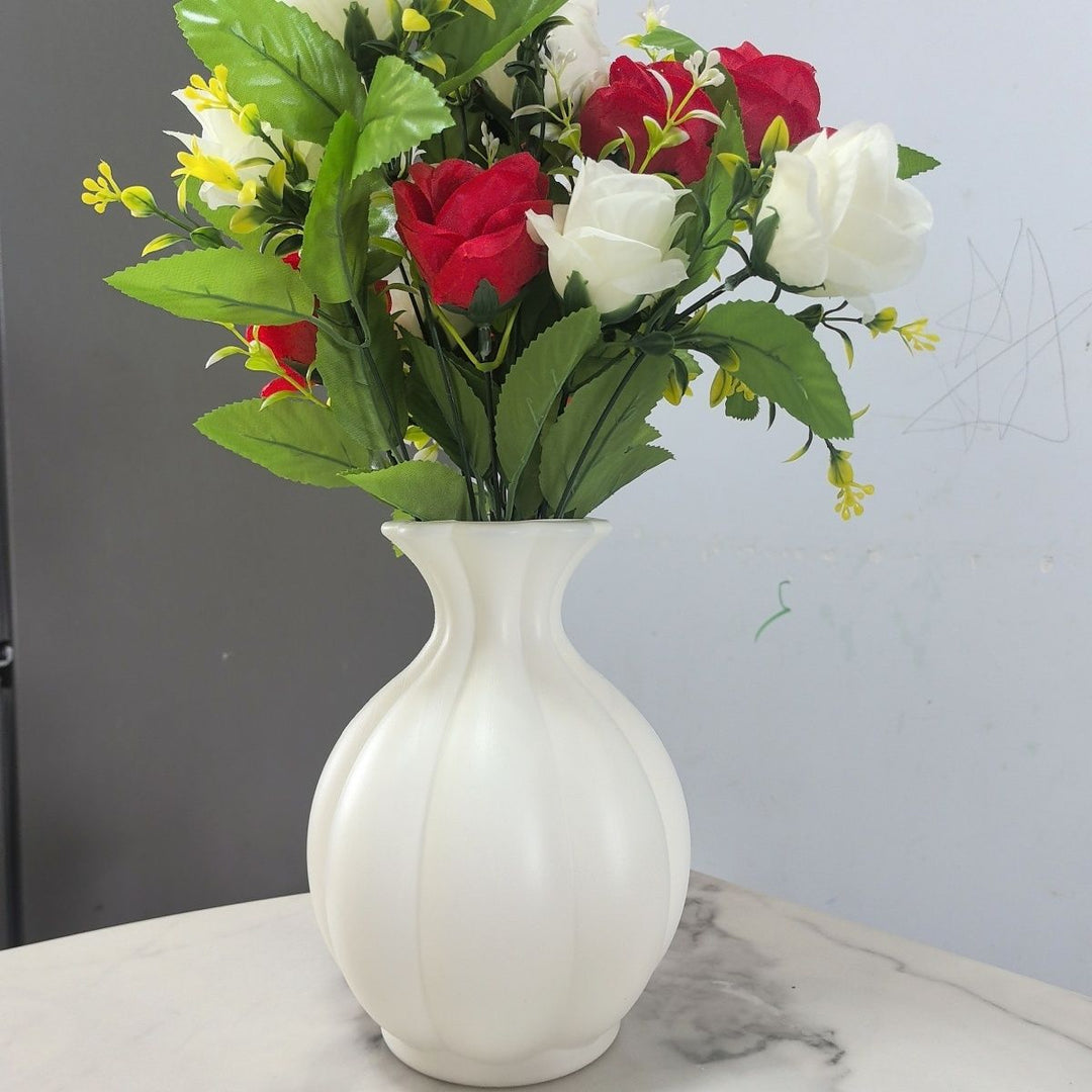 Elegant Sculpted Decorative Vase Kalsten