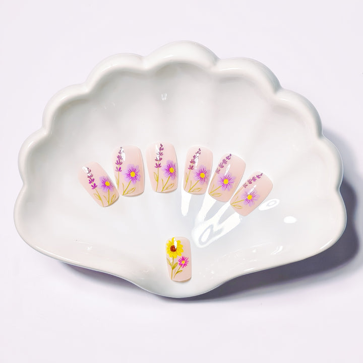 Glittering artificial nails with floral patterns Kalsten
