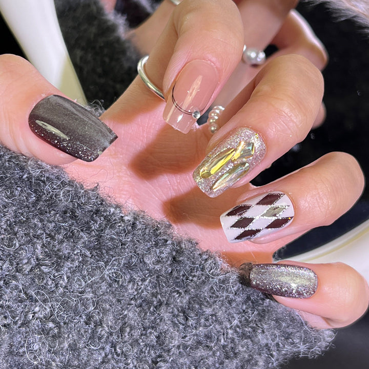 Stylish Nail Art Press-On Set with Glitter and Glossy Finish Kalsten