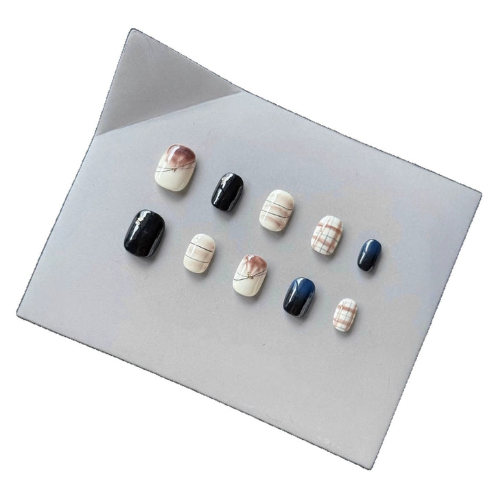 Artistic Press-On Nail Set with Abstract Marble Design