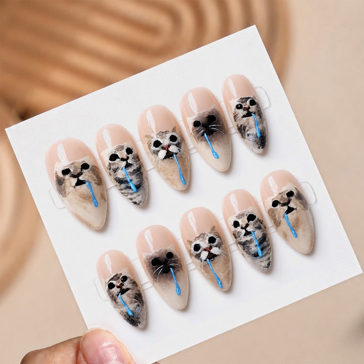 Nail set with elegant floral motifs and plotted designs Kalsten