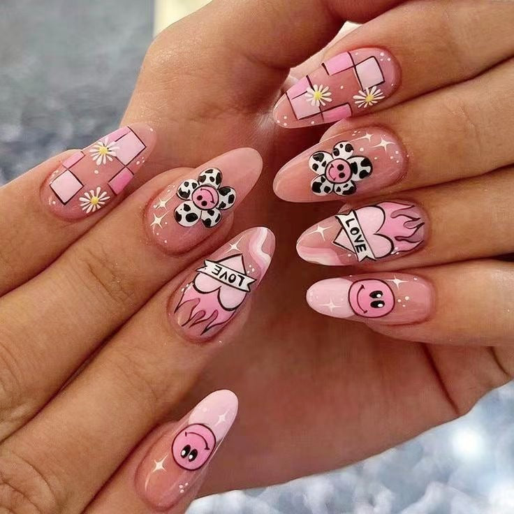 Creative artificial nail set with playful design and colorful accents Kalsten