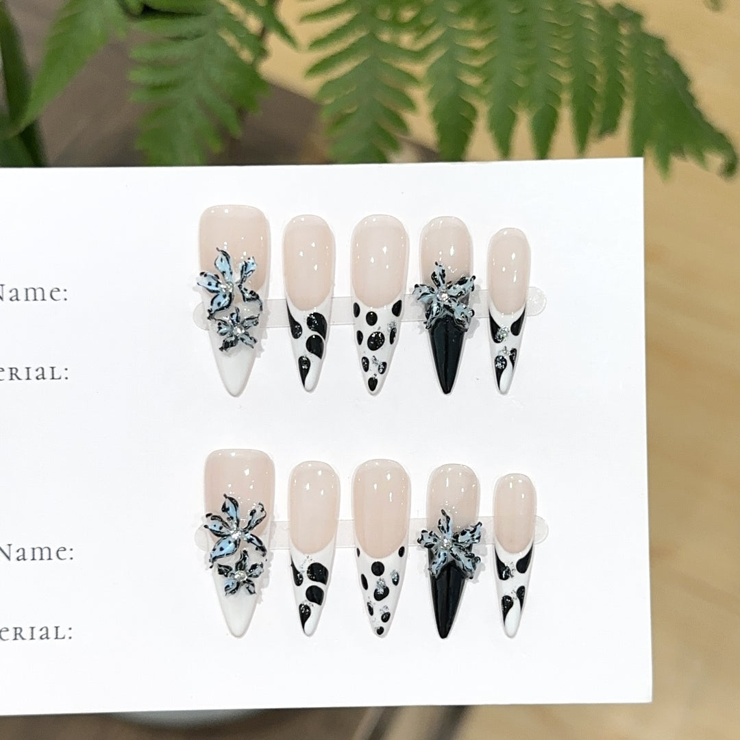 Artistic Floral and Geometric Press-On Nail Set