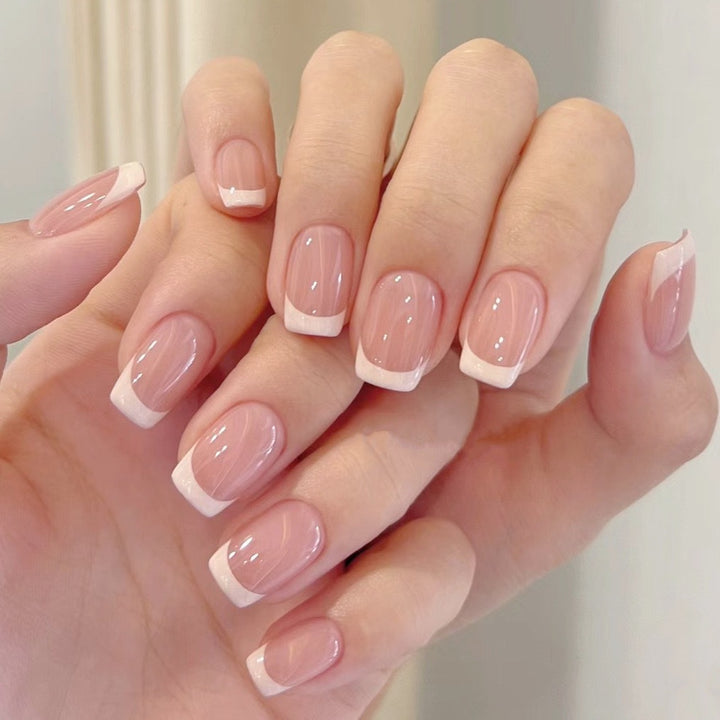 Stylish Press-On Nail Set with Shimmering Finish Kalsten