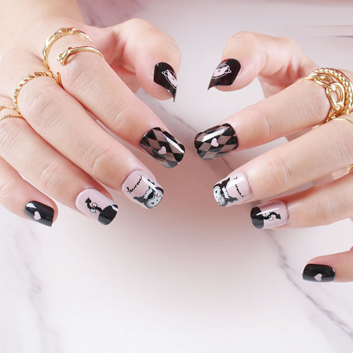 Premium artificial nail set with creative black and white designs Kalsten