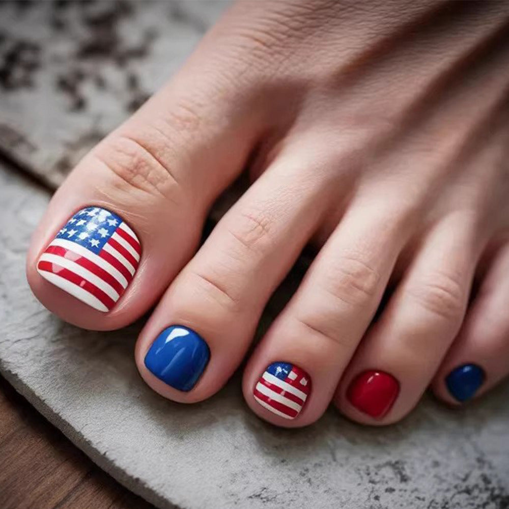 Nail art with patriotic motif Kalsten
