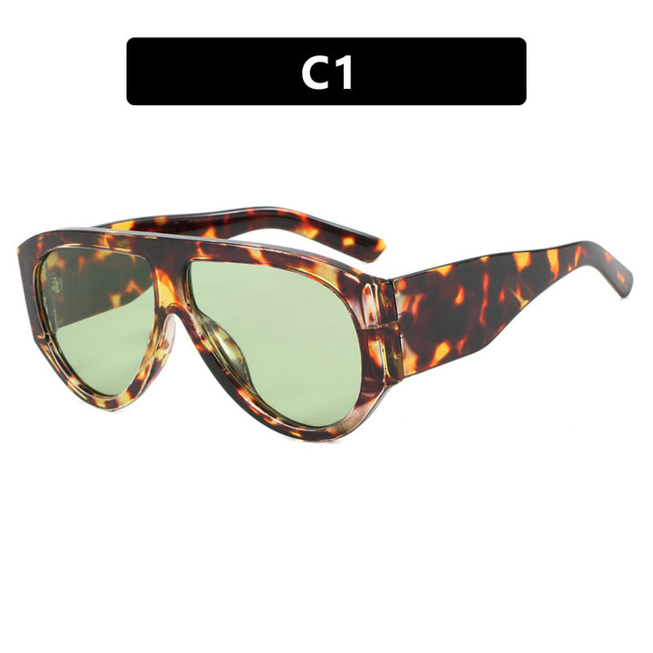 Ladies fashionable sunglasses in modern design with wide frame Kalsten