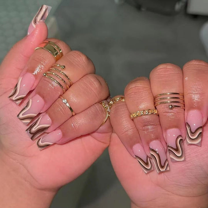 Artful Gel Nails with Elegant Wave Design Kalsten