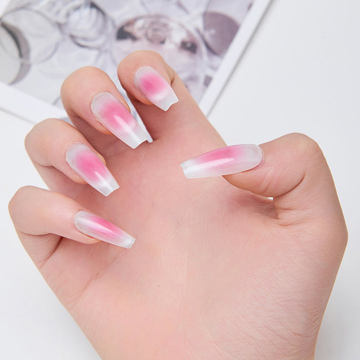 Artificial nails with soft ombre effect Kalsten