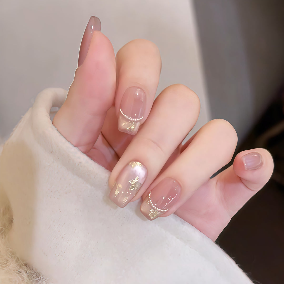 Artificial nails with elegant gold designs Kalsten