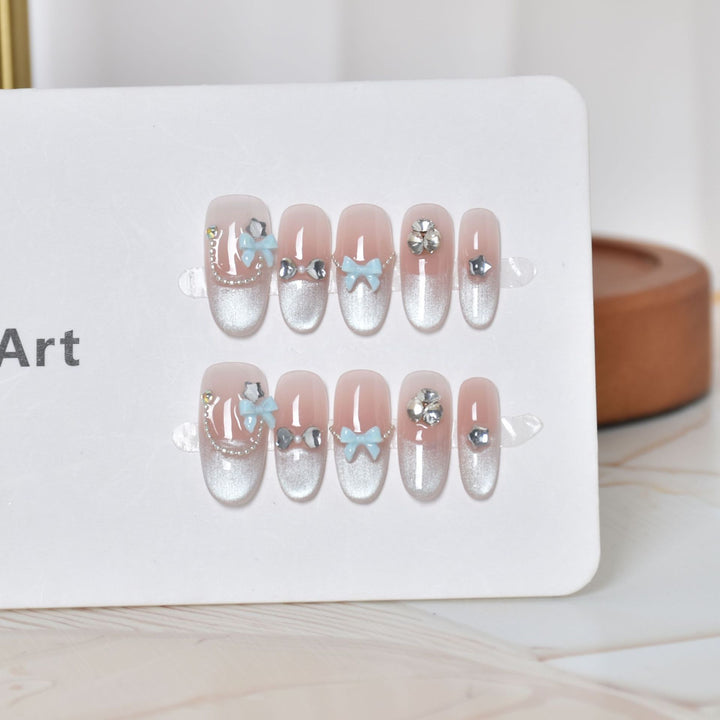 Decorative Press-On Nail Art with 3D Accents Kalsten