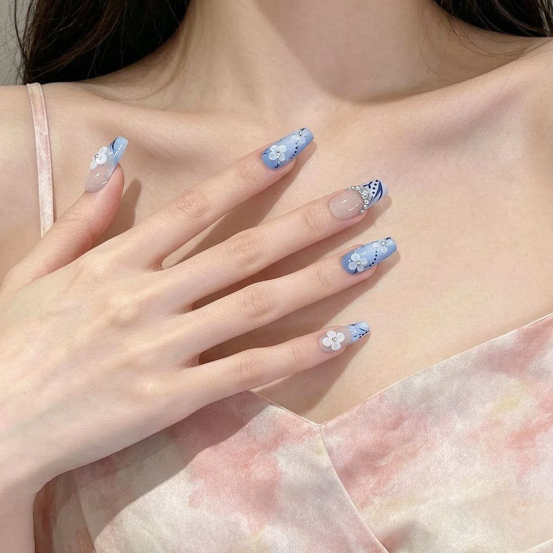 Decorative Press-On Nail Art Set with Floral and Gemstone Details Kalsten