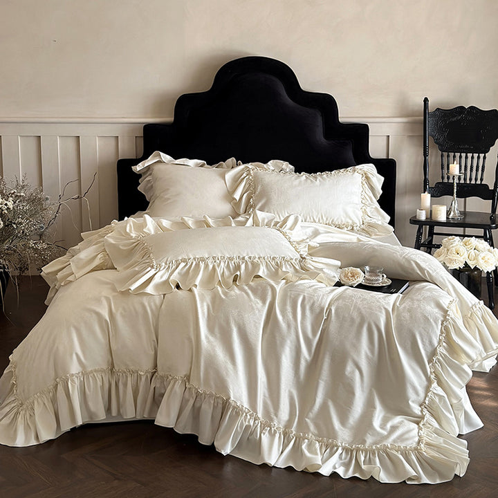 Elegant bed linen set made of satin-like jacquard with ruffle edge