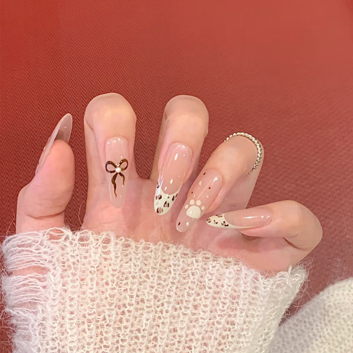 Elegant Press-On Nail Tips with Gold Accents Kalsten