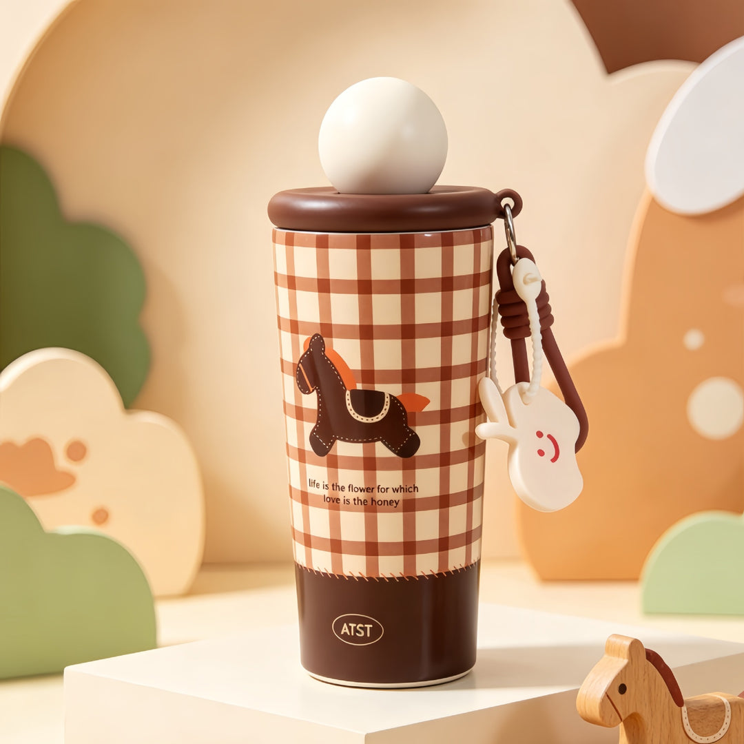 Stylish water bottle with individual pendant Kalsten