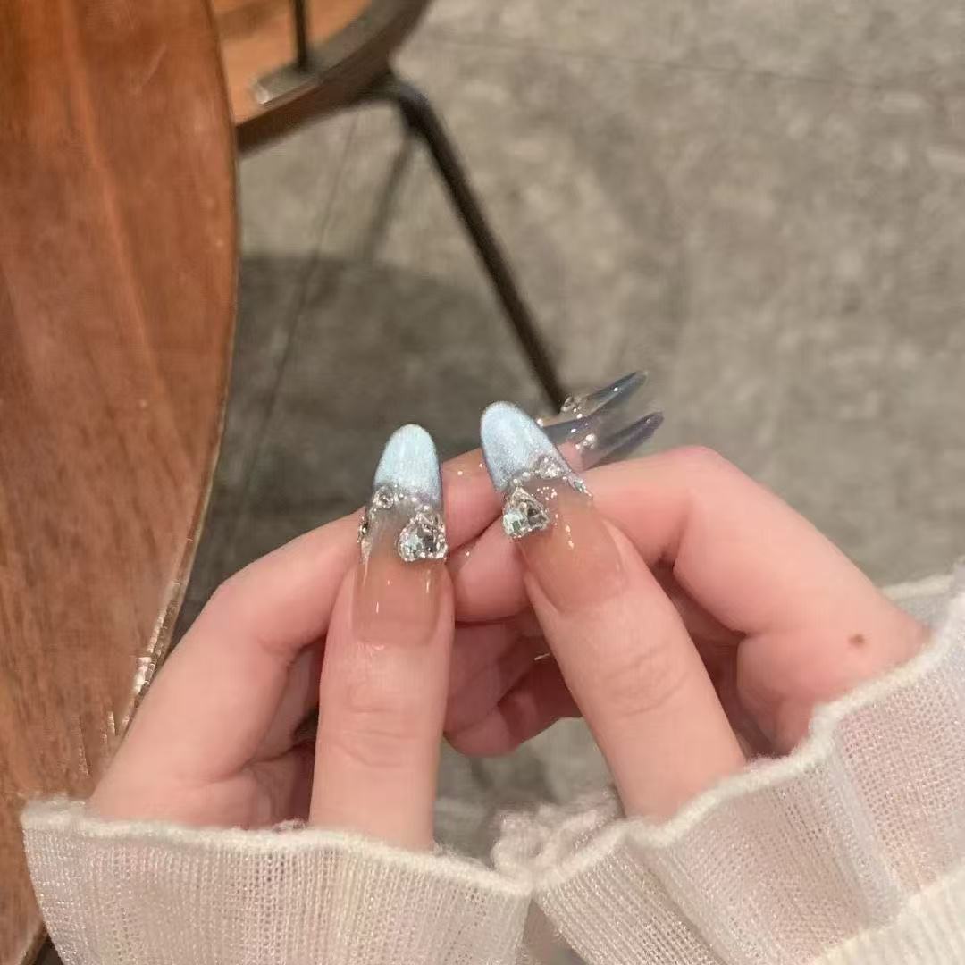Elegant Crystal-Embellished Press-On Nails Kalsten