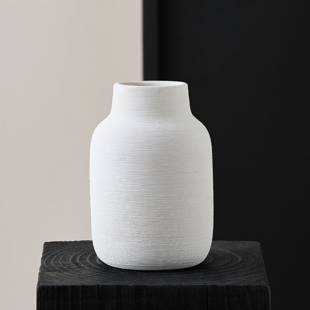 Handcrafted ceramic vase Kalsten