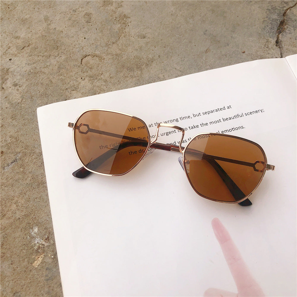 Vintage-Inspired Geometric Frame Sunglasses Kalsten
