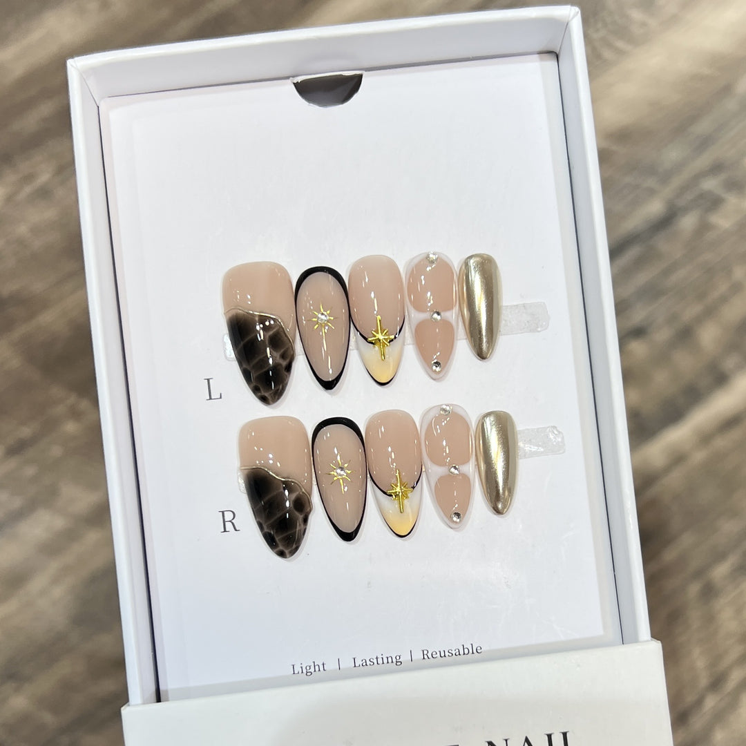 Reusable Stiletto Nail Art Set with Star and Gold Accents Kalsten
