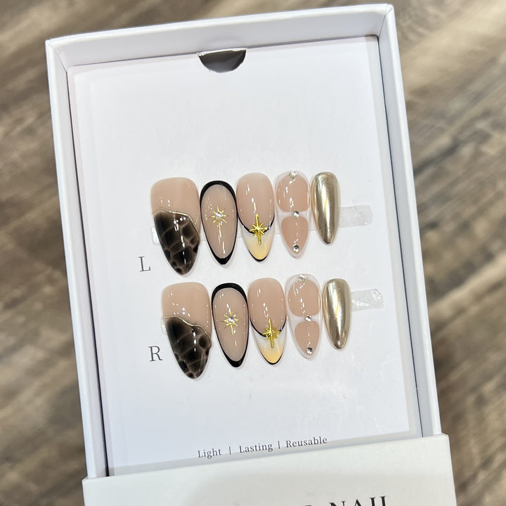 Reusable Stiletto Nail Art Set with Star and Gold Accents Kalsten
