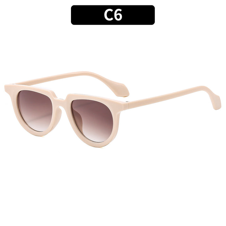 Chic Retro-Inspired Cat-Eye Sunglasses