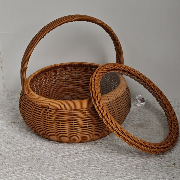 Handcrafted Woven Picnic Basket Kalsten