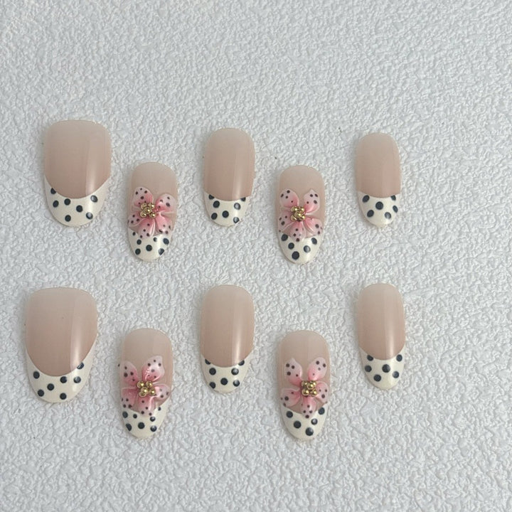 Art Nail Set with Floral Accents Kalsten