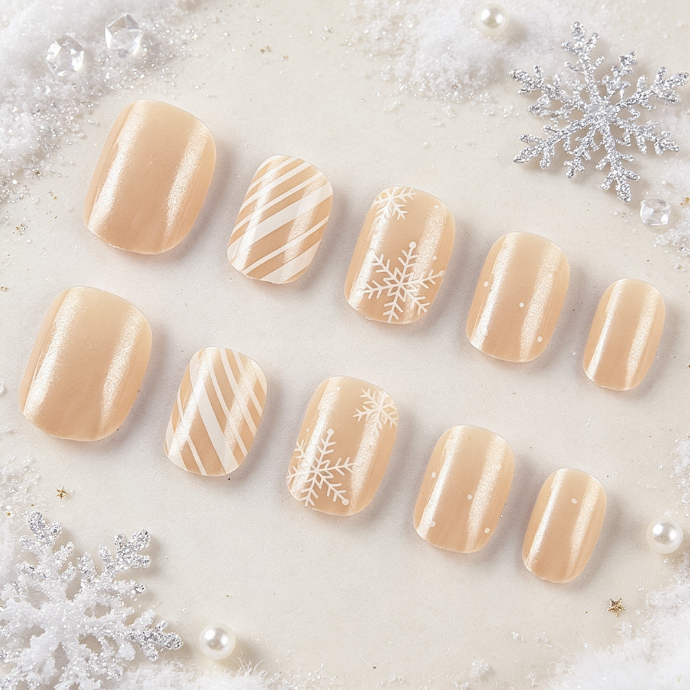 Winter-Themed Nail Art Kalsten