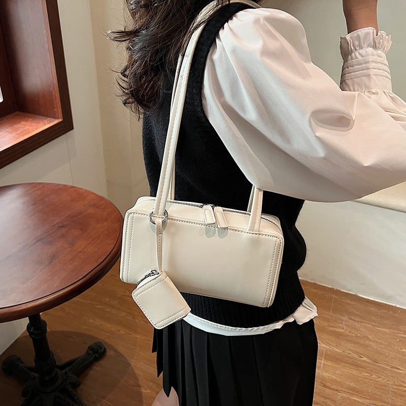 Elegant Structured Handbag Kalsten