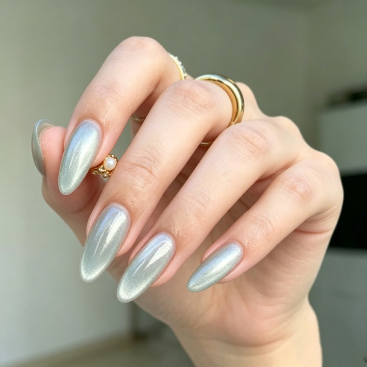 Almond-Shaped Metallic Press-On Nail Set Kalsten