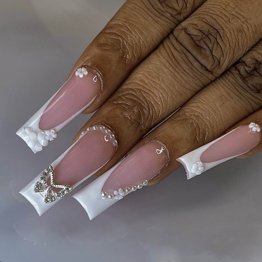 Artificial nails in elegant design Kalsten