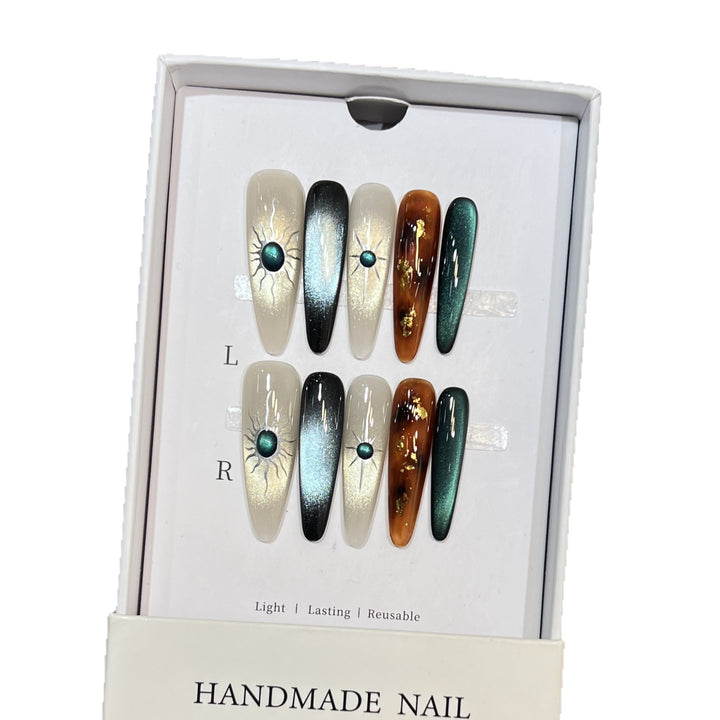 Extravagant Press-On Nail Art Set with Cosmic Theme Kalsten