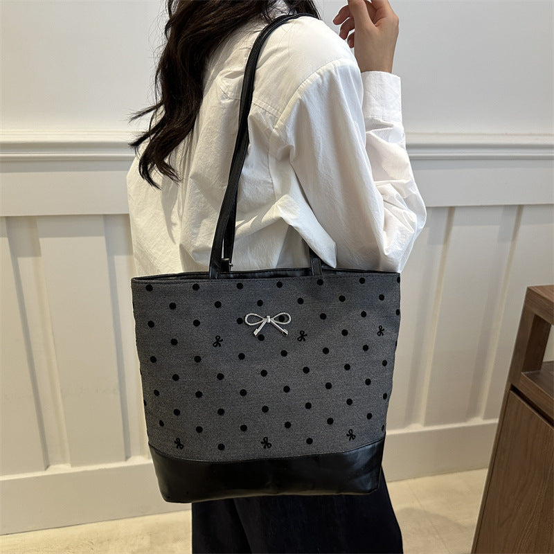 Heart-Embellished Canvas Tote Bag Kalsten