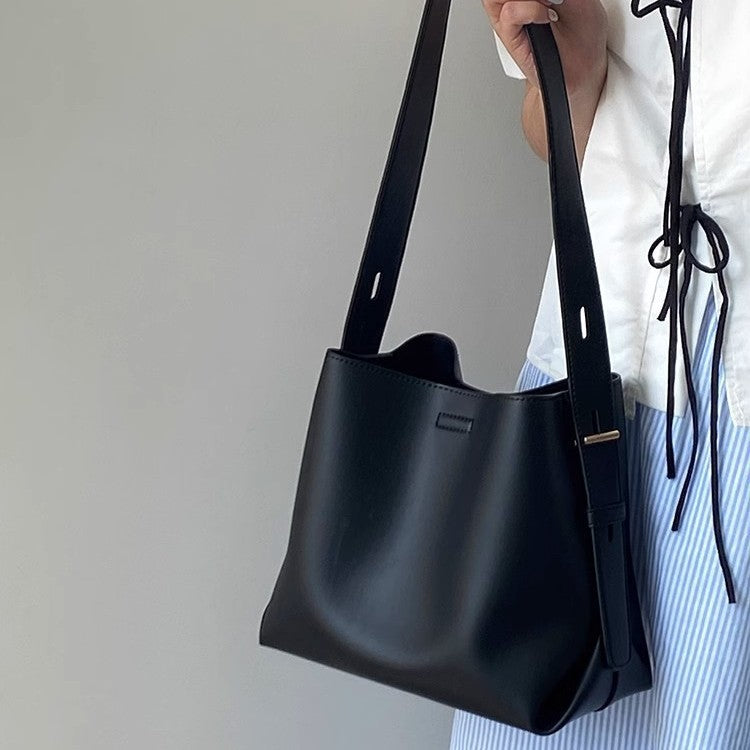 Modern shoulder bag Kalsten