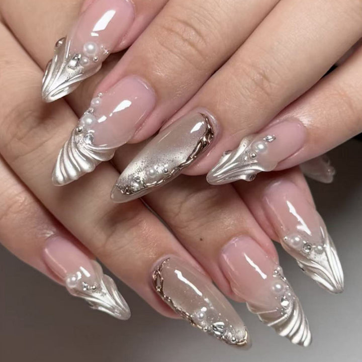 Elegant artificial nails with floral accents Kalsten