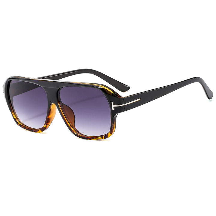 Retro-Inspired Oversized Square Sunglasses