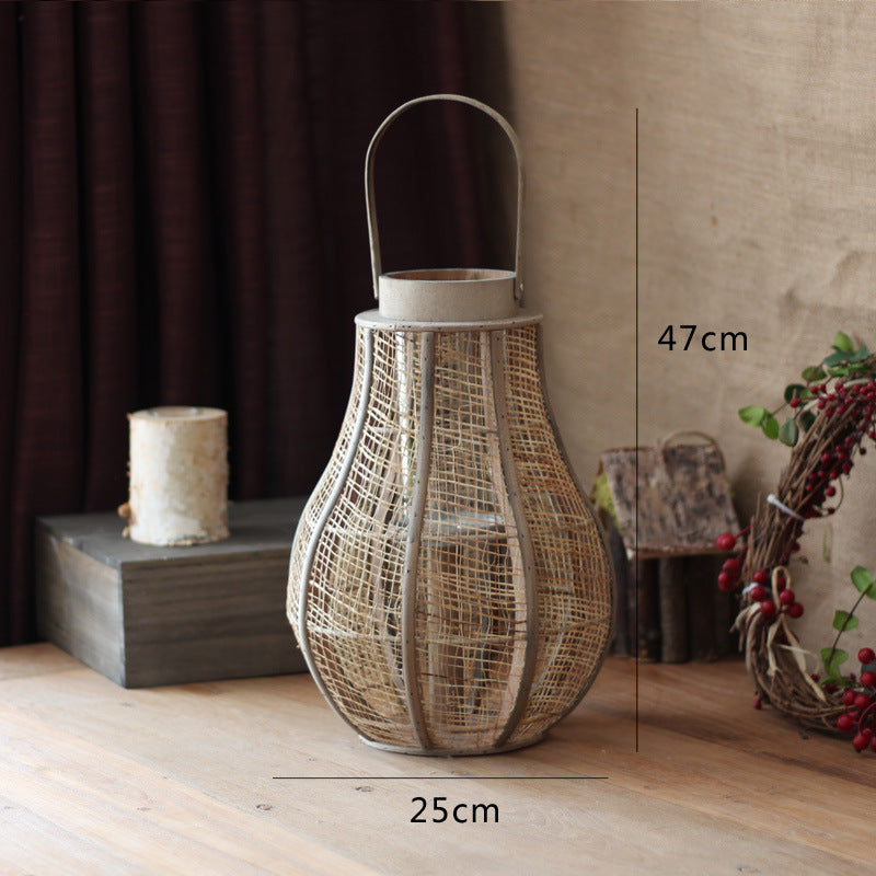 Rustic lantern made of braided natural material Kalsten