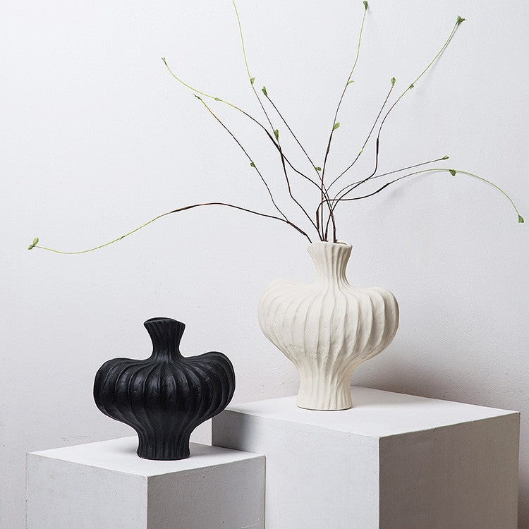 Stylish Ceramic Art Vase Kalsten