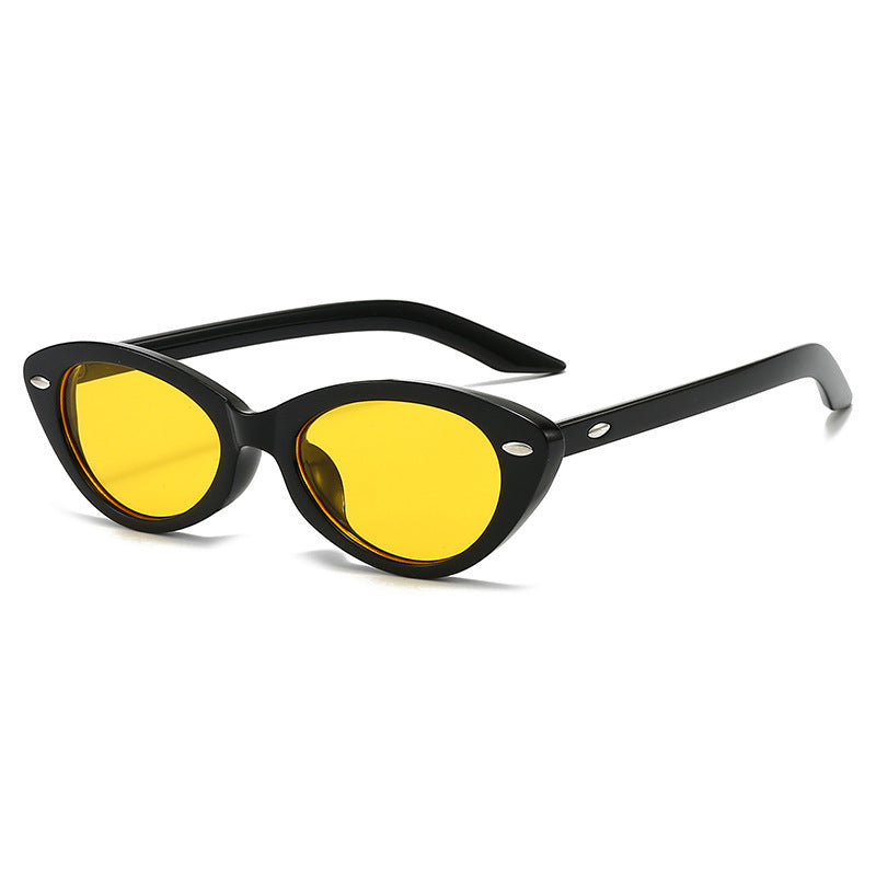 Vintage-Inspired Cat-Eye Sunglasses Kalsten