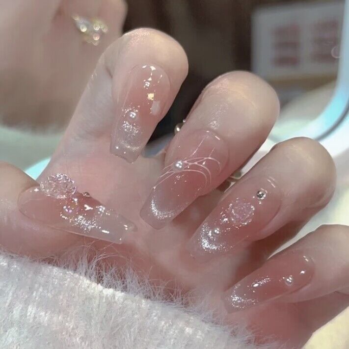 Luxurious Artistic Press-On Nail Set Kalsten
