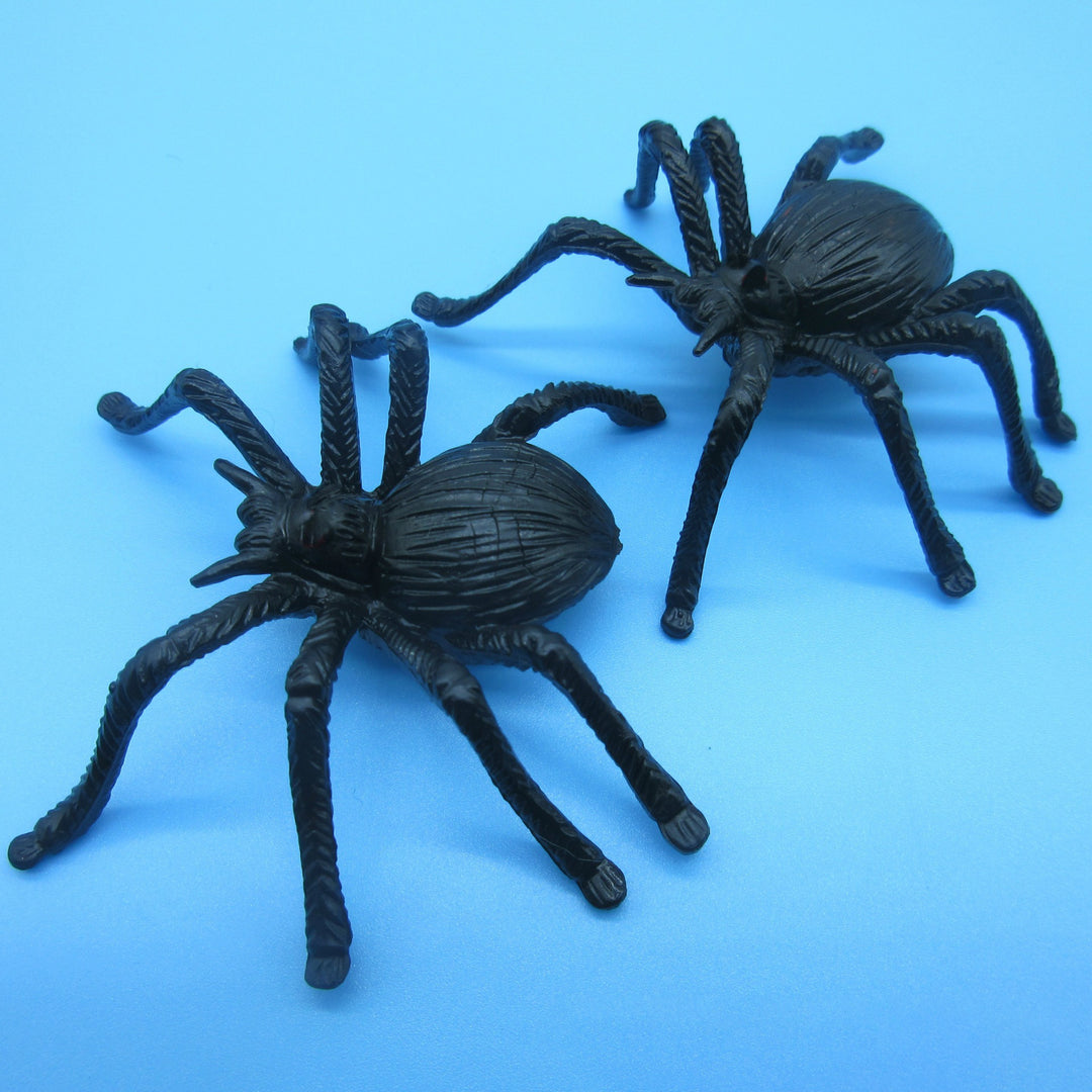 Realistic Creepy Crawly Spider Figurines Kalsten