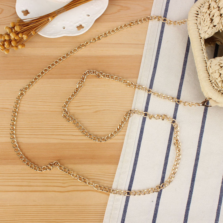 Shoulder bag made of hand-knotted natural material with elegant chain strap Kalsten