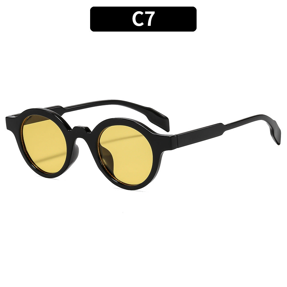 Retro-Inspired Round Frame Sunglasses