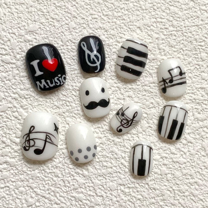 Thematic Press-On Nail Art Kalsten