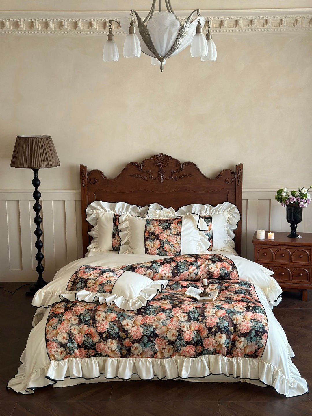Luxurious floral cotton satin bedding set with ruffles and piping