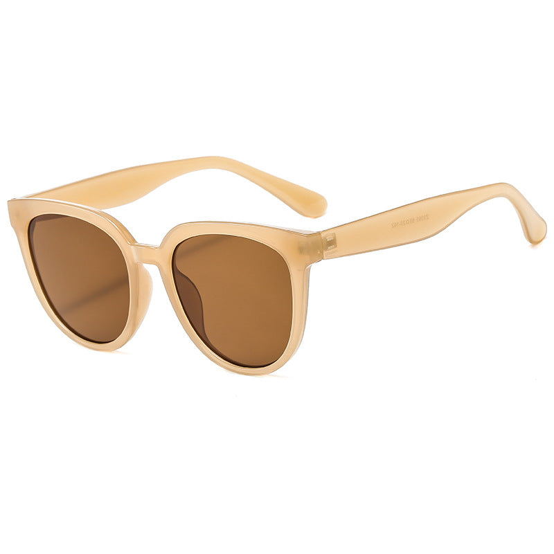 Vintage-Inspired Cat-Eye Sunglasses Timeless Style