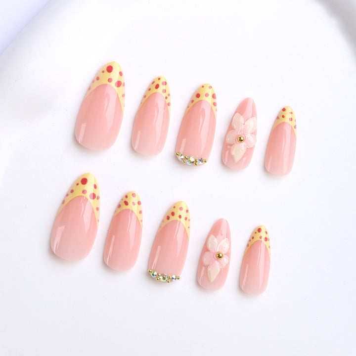 Artificial nails with floral 3D applications and elegant design Kalsten