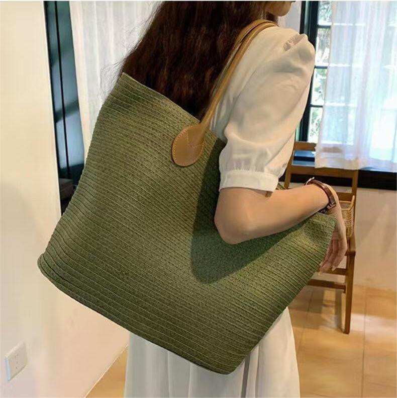 Everyday-friendly tote bag with leather handles Kalsten