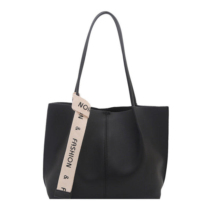Fashionable Structured Tote Bag with Trendy Strap