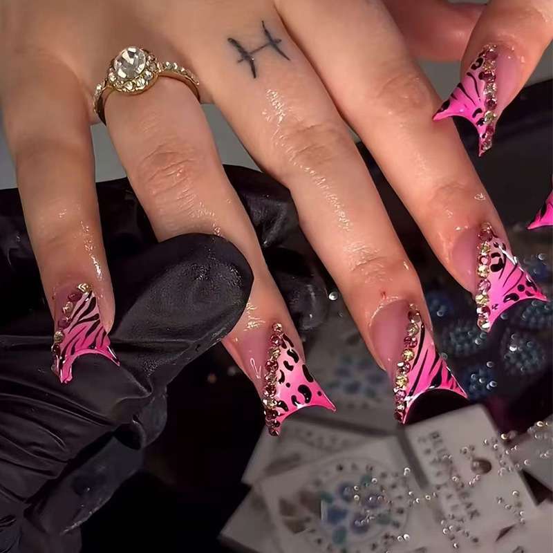 Artistic Stiletto Press-On Nail Set with Animal Print Accents Kalsten